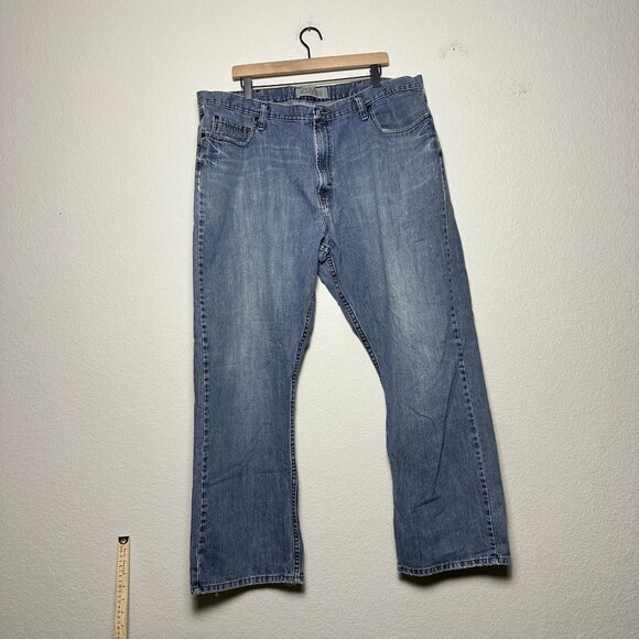 Wrangler Jeans Men 42 Light Wash Distressed Relaxed Denim Bootcut Cowboy Summer - Picture 1 of 14